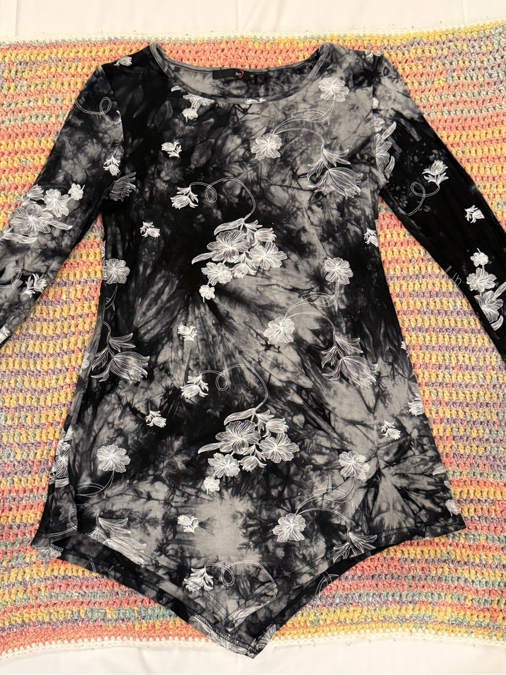 Djt Black & Gray Floral Tie-Dye Long-Sleeve Tunic Top